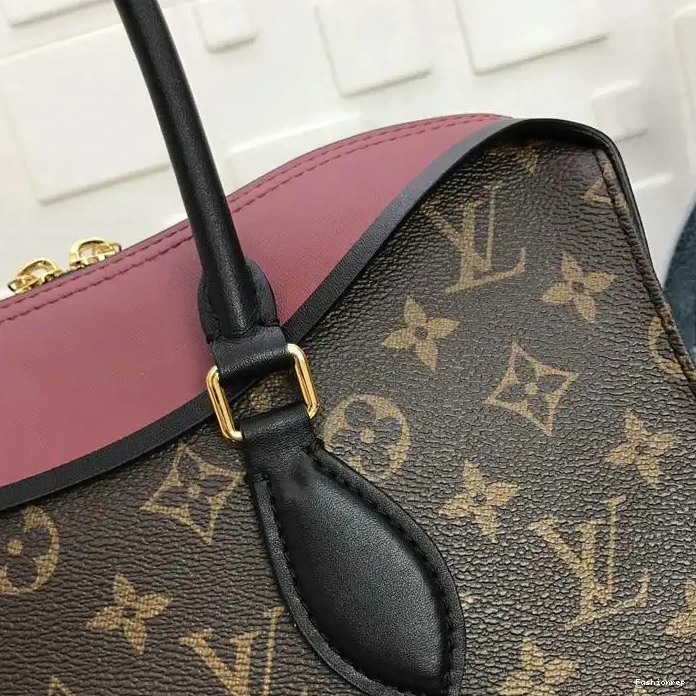 Fashionrepsfam ru LV 19T1L0337 Bags 0210