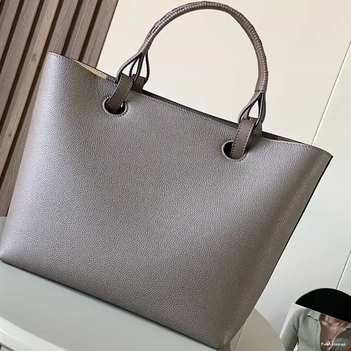 Fashionrepsfam ru 2401YA0160 Loewe Bags 0210