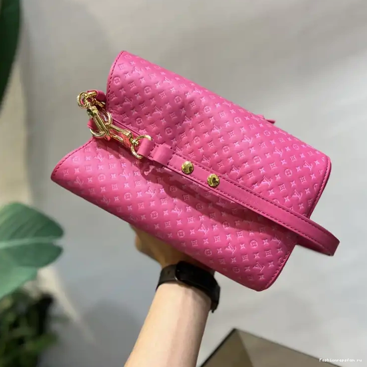 Fashionrepsfam ru 2304DJ0120 Bag LV 0212